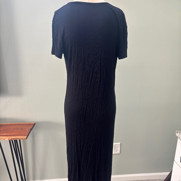 Comfy and casual dress - Picture 2 of 3